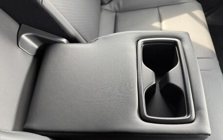 Toyota Harrier, 2022 год, 2 800 000 рублей, 34 фотография