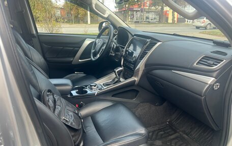 Mitsubishi Pajero Sport III рестайлинг, 2019 год, 2 500 000 рублей, 9 фотография