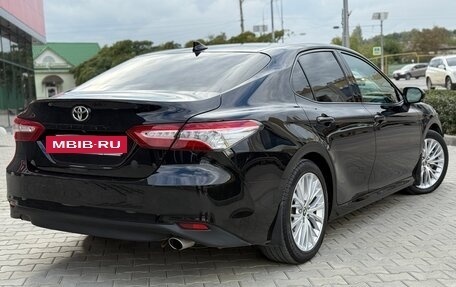 Toyota Camry, 2018 год, 2 800 000 рублей, 3 фотография