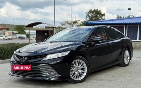 Toyota Camry, 2018 год, 2 800 000 рублей, 2 фотография