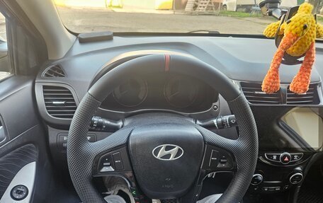 Hyundai Solaris II рестайлинг, 2015 год, 973 000 рублей, 15 фотография