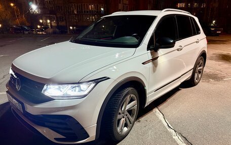 Volkswagen Tiguan II, 2021 год, 3 600 000 рублей, 3 фотография