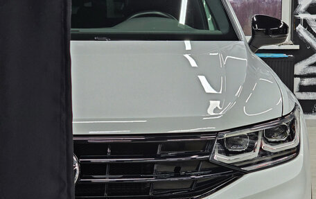 Volkswagen Tiguan II, 2021 год, 3 600 000 рублей, 16 фотография