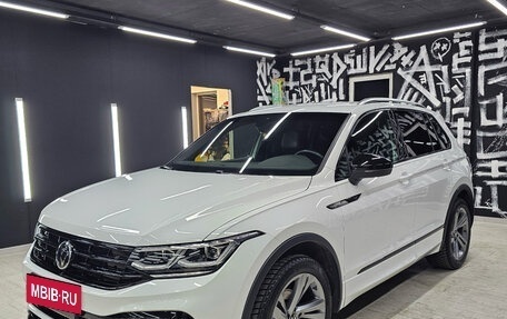 Volkswagen Tiguan II, 2021 год, 3 600 000 рублей, 21 фотография