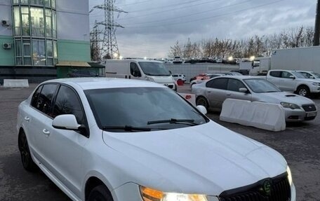 Skoda Superb III рестайлинг, 2009 год, 4 фотография