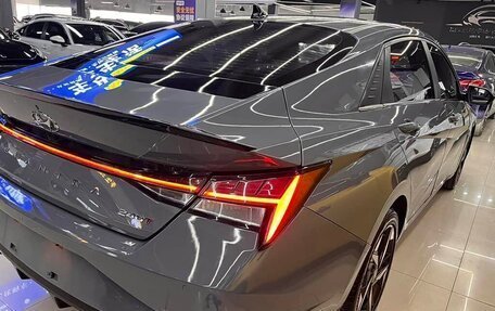 Hyundai Elantra, 2022 год, 1 600 000 рублей, 5 фотография