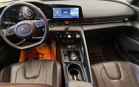 Hyundai Elantra, 2022 год, 1 600 000 рублей, 8 фотография