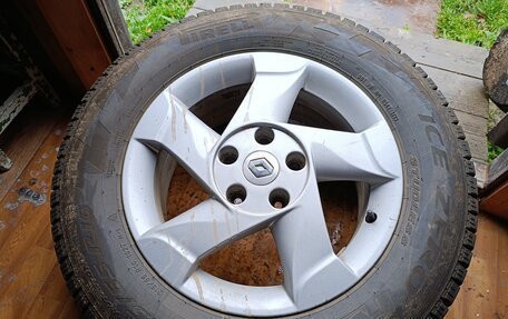 Renault Duster I рестайлинг, 2016 год, 1 200 000 рублей, 26 фотография