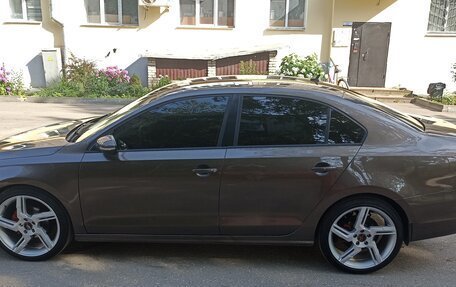 Volkswagen Jetta VI, 2011 год, 930 000 рублей, 10 фотография