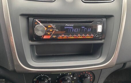 Renault Sandero II рестайлинг, 2018 год, 1 250 000 рублей, 6 фотография