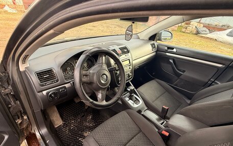 Volkswagen Jetta VI, 2010 год, 280 000 рублей, 1 фотография