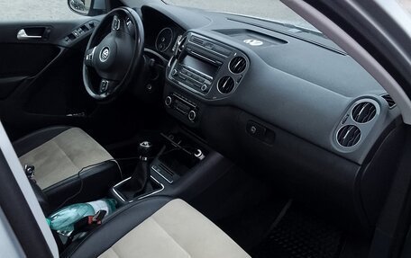 Volkswagen Tiguan I, 2011 год, 865 000 рублей, 5 фотография