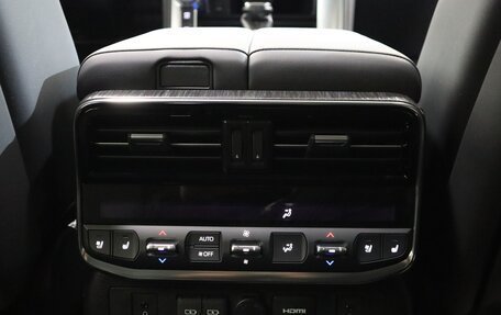 Toyota Land Cruiser, 2025 год, 16 500 000 рублей, 15 фотография