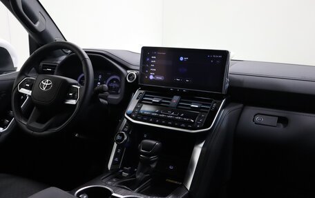 Toyota Land Cruiser, 2025 год, 16 500 000 рублей, 12 фотография