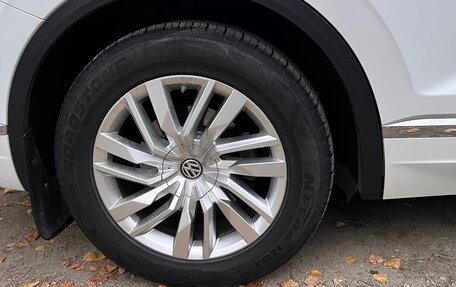 Volkswagen Touareg III, 2019 год, 4 400 000 рублей, 14 фотография