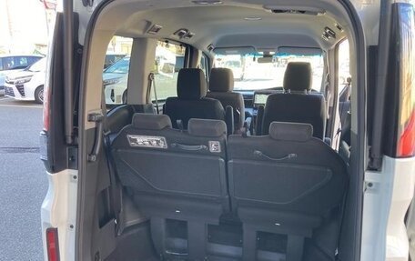 Honda Stepwgn IV, 2022 год, 2 100 000 рублей, 10 фотография