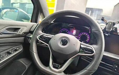 Volkswagen Golf VIII, 2023 год, 2 400 069 рублей, 16 фотография