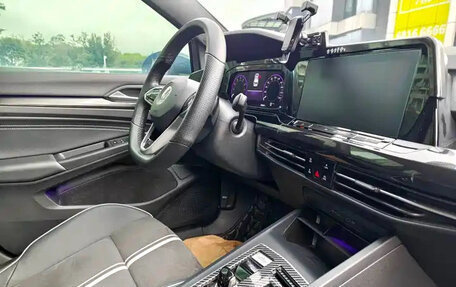 Volkswagen Golf VIII, 2023 год, 2 400 069 рублей, 24 фотография