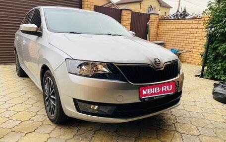 Skoda Rapid I, 2018 год, 800 000 рублей, 3 фотография
