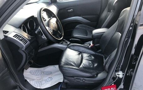 Mitsubishi Outlander III рестайлинг 3, 2011 год, 1 100 000 рублей, 10 фотография