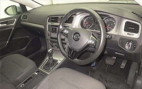 Volkswagen Golf VII, 2016 год, 800 000 рублей, 3 фотография