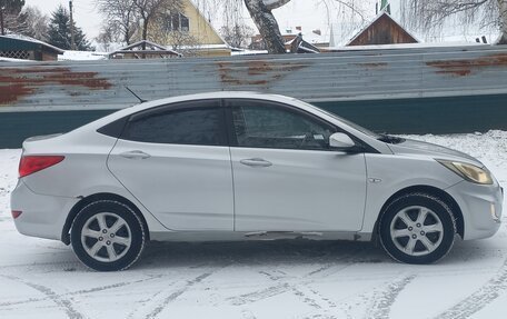 Hyundai Solaris II рестайлинг, 2011 год, 580 000 рублей, 5 фотография