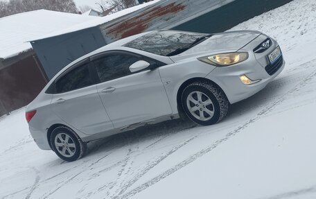 Hyundai Solaris II рестайлинг, 2011 год, 580 000 рублей, 3 фотография