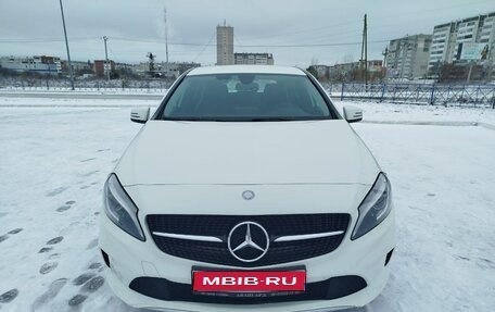 Mercedes-Benz A-Класс, 2017 год, 1 999 999 рублей, 1 фотография