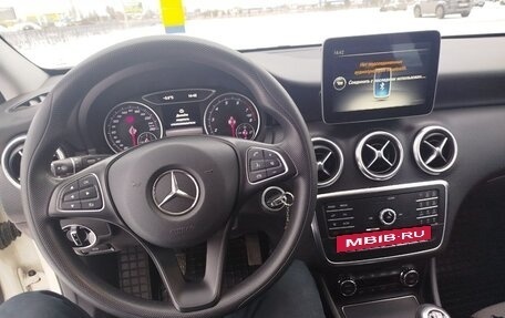 Mercedes-Benz A-Класс, 2017 год, 1 999 999 рублей, 13 фотография