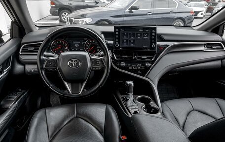 Toyota Camry, 2021 год, 3 199 000 рублей, 6 фотография