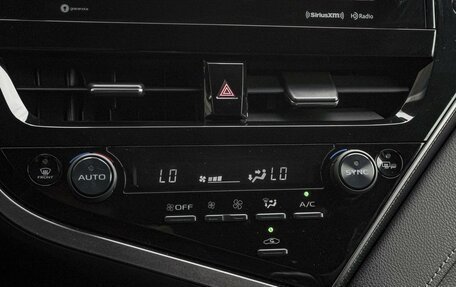 Toyota Camry, 2021 год, 3 199 000 рублей, 13 фотография