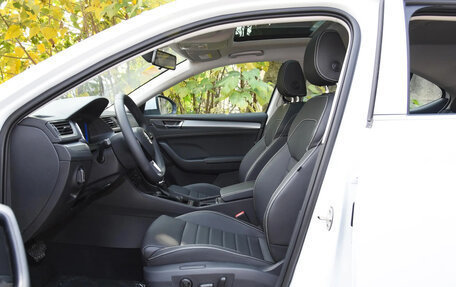 Skoda Superb III рестайлинг, 2025 год, 2 370 445 рублей, 12 фотография