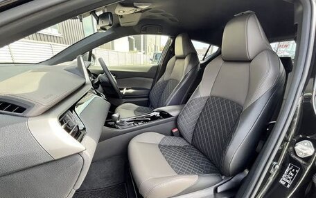 Toyota C-HR I рестайлинг, 2021 год, 1 620 000 рублей, 9 фотография