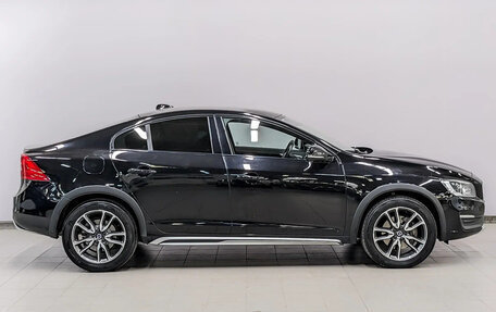 Volvo S60 Cross Country, 2016 год, 2 400 000 рублей, 1 фотография