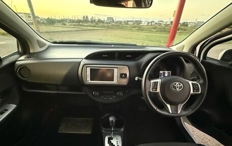 Toyota Vitz, 2018 год, 700 000 рублей, 11 фотография