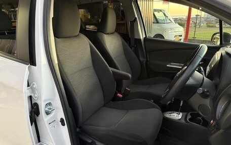 Toyota Vitz, 2018 год, 700 000 рублей, 10 фотография