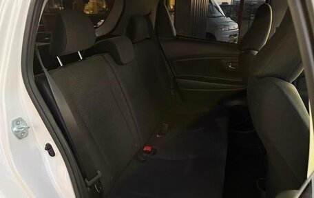 Toyota Vitz, 2018 год, 700 000 рублей, 13 фотография