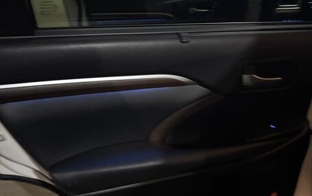 Toyota Highlander III, 2014 год, 2 850 000 рублей, 3 фотография