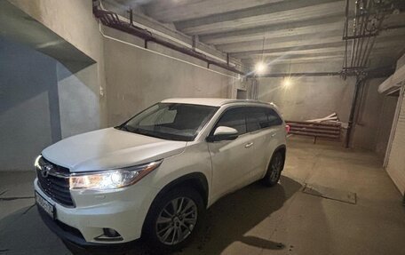 Toyota Highlander III, 2014 год, 2 850 000 рублей, 6 фотография
