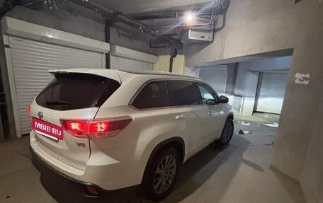 Toyota Highlander III, 2014 год, 2 850 000 рублей, 7 фотография
