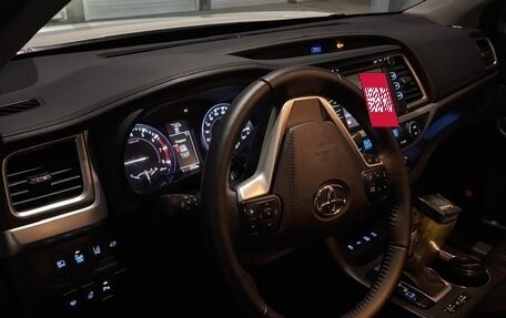 Toyota Highlander III, 2014 год, 2 850 000 рублей, 11 фотография