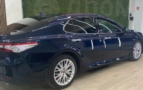 Toyota Camry, 2018 год, 2 300 000 рублей, 15 фотография