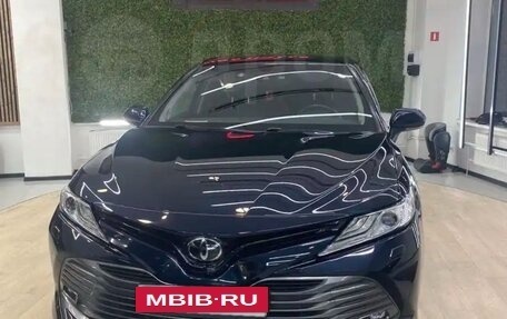 Toyota Camry, 2018 год, 2 300 000 рублей, 16 фотография