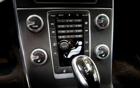 Volvo S60 Cross Country, 2016 год, 2 400 000 рублей, 7 фотография