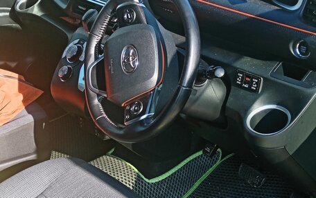 Toyota Sienta II, 2016 год, 1 300 000 рублей, 6 фотография