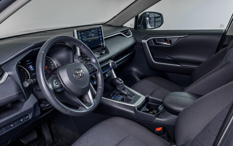 Toyota RAV4, 2021 год, 3 945 000 рублей, 7 фотография