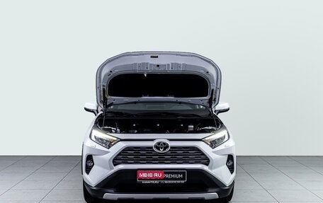 Toyota RAV4, 2021 год, 3 945 000 рублей, 14 фотография