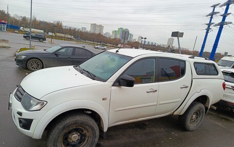 Mitsubishi L200 IV рестайлинг, 2013 год, 1 200 000 рублей, 6 фотография