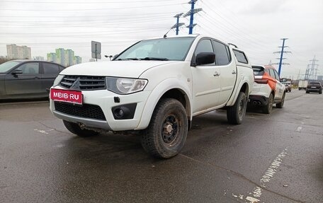Mitsubishi L200 IV рестайлинг, 2013 год, 1 200 000 рублей, 7 фотография