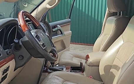 Toyota Land Cruiser 200, 2012 год, 3 999 999 рублей, 10 фотография